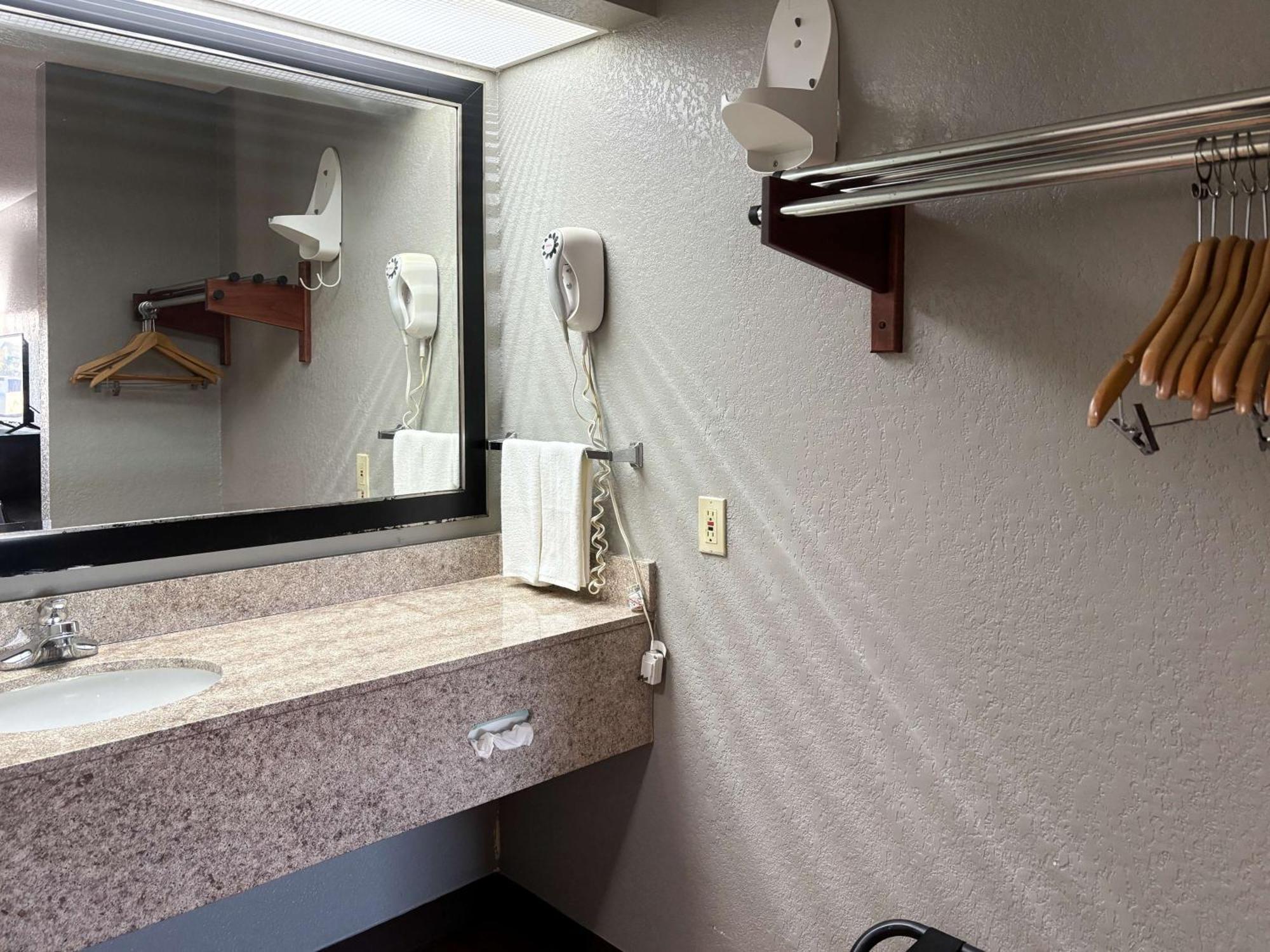 Econo Lodge - Prattville Esterno foto